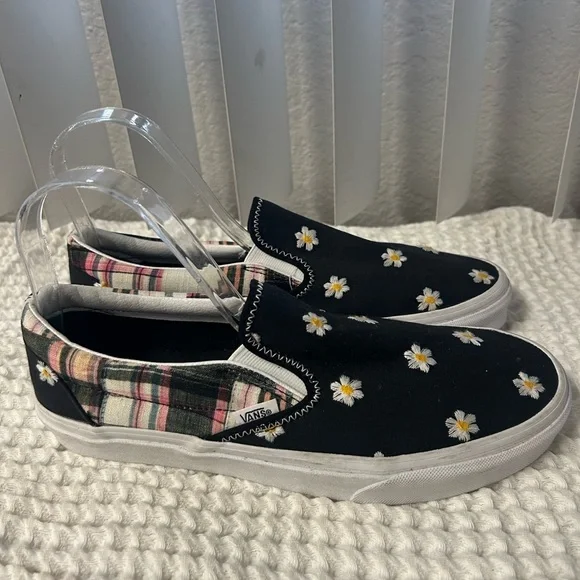 NWOT! VANS Floral Plaid Slip-on Sneakers. Size 8.5 - Picture 4 of 8